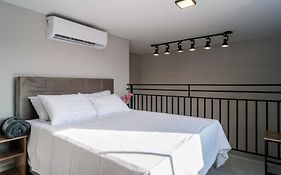 LOFT Maravilhoso Metrô SP Expo Aeroporto com AC